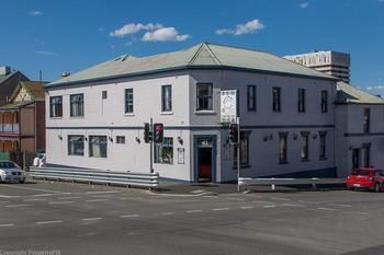 Hostal Hobart's Accommodation & Hostel
