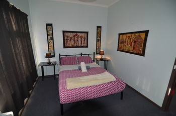 Hostal Hobart's Accommodation & Hostel