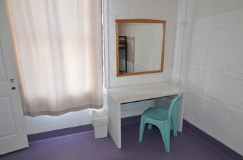 Hostal Hobart's Accommodation & Hostel