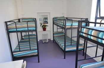 Hostal Hobart's Accommodation & Hostel