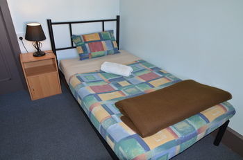 Hostal Hobart's Accommodation & Hostel