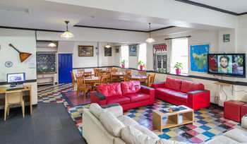 Hostal Hobart's Accommodation & Hostel