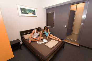 Hostal Parrot Fish Lodge Port Douglas Backpackers