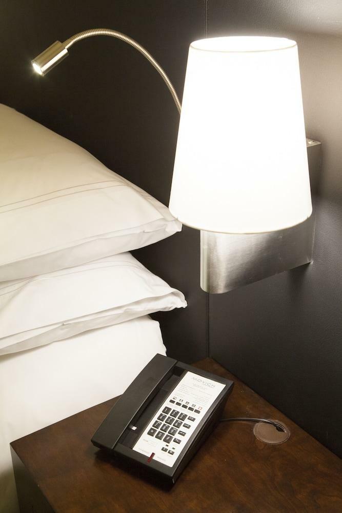Hotel Movich Buro 51