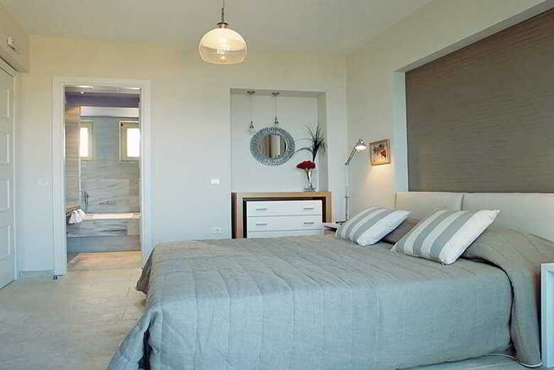 Hotel Pleiades Luxurious Villas