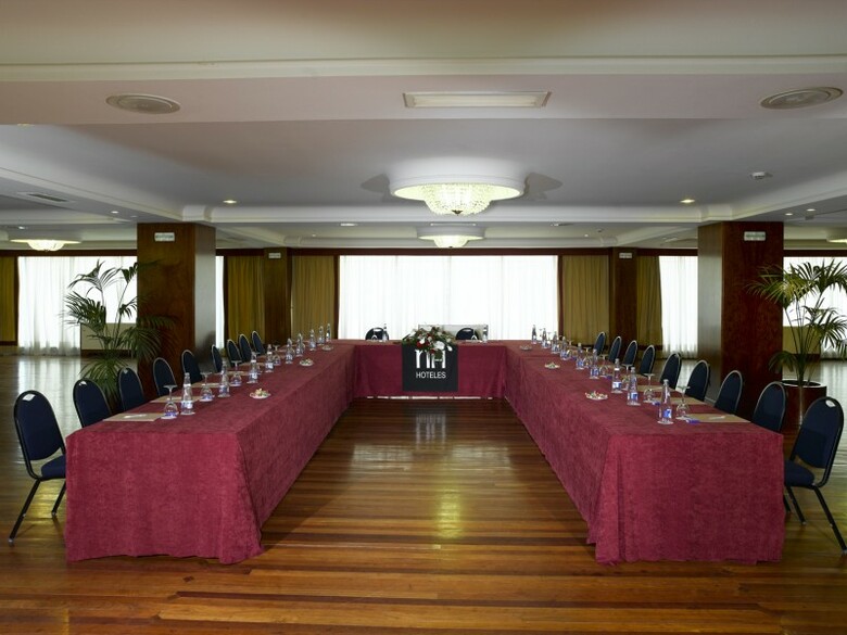 Hotel NH Pamplona Iru�a Park