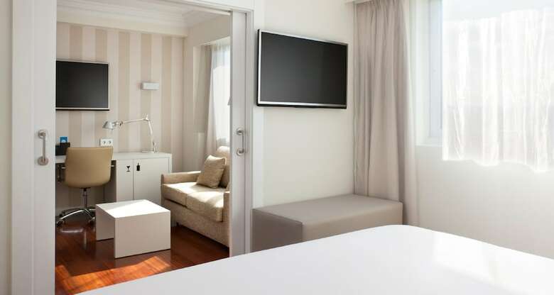 Hotel NH Pamplona Iru�a Park
