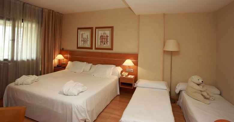 Hotel Sancho Ram�rez