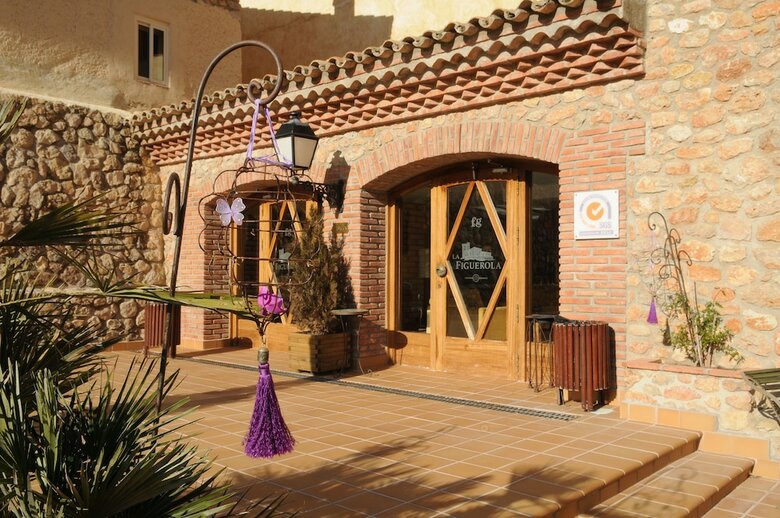 La Figuerola Hotel & Restaurant