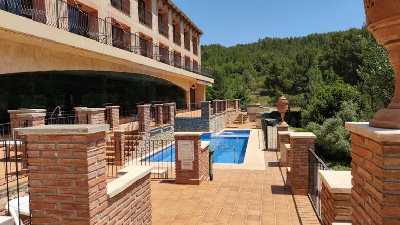 La Figuerola Hotel & Restaurant