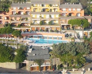 Hotel Portofino Est Residence