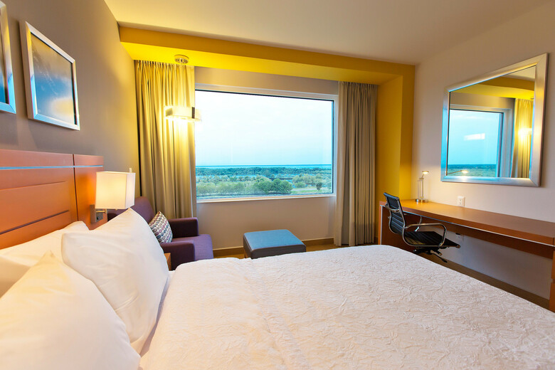 Hotel Hampton Inn & Suites Paraiso