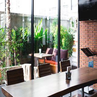 Hotel Adelphi Forty-nine