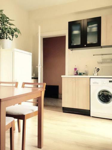 Hostal Interhost Guest Rooms And Apartments