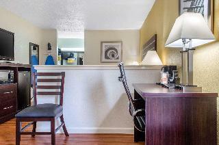 Hotel Quality Inn Mccomb