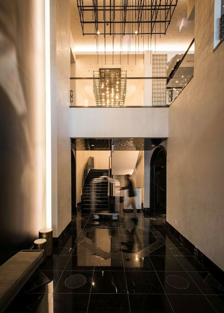 Hotel Londonhouse Chicago, Curio Collection By Hilton
