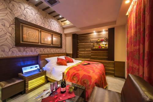 Hotel Myth