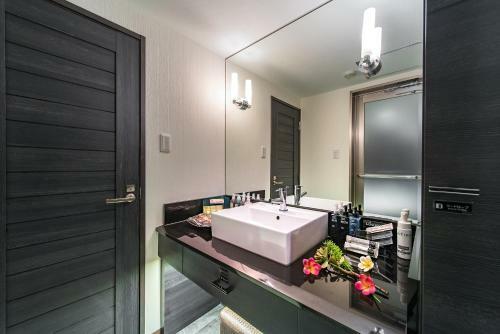Hotel Myth