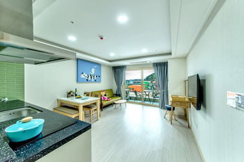 Hotel Jeju Blue Whale Resort