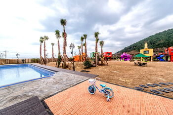 Hotel Jeju Blue Whale Resort