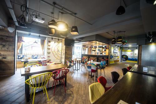 T&q Hostel Qingyanggong Branch