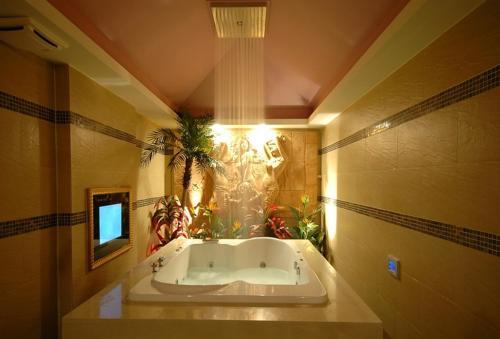 Discovery Motel - Tucheng