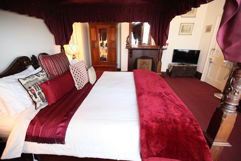 Bed & Breakfast The Grand On Macfie
