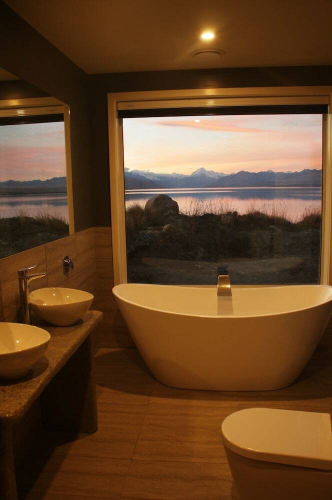 Lakestone Lodge