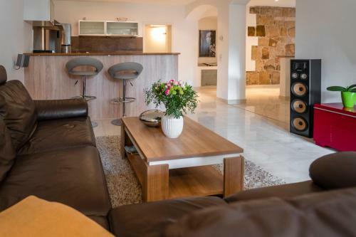 Villa Am Park Apartment