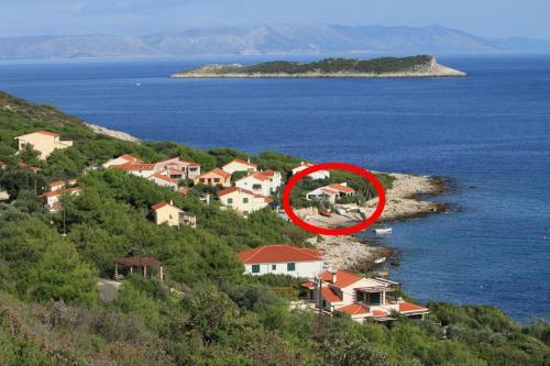 Holiday Home Milna 8900