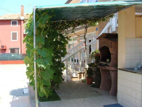 Apartment Zambratija 2557a