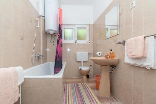 Apartamentos House Gloria 1