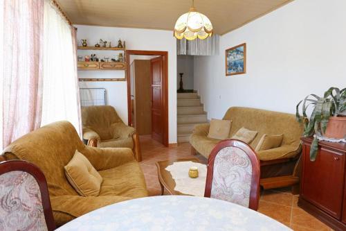 Hostal Triple Room Lumbarda 4442e
