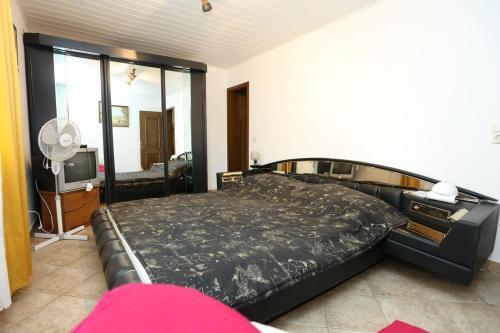 Hostal Triple Room Lumbarda 4442e