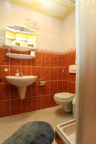 Hostal Triple Room Lumbarda 4442e
