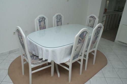 Apartment Brodarica 4217a