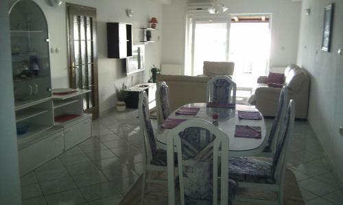 Apartment Brodarica 4217a
