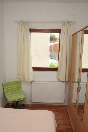 Apartment Brodarica 4217a