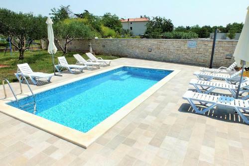 Apartment Babici 2531c