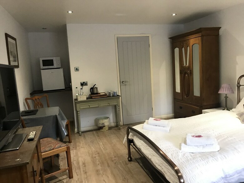 Pinewood Lodge