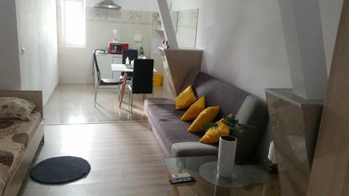 Georgiana Apartments