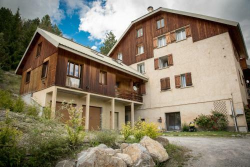Hostal Chalet Les Moineaux Chambres D'h�tes