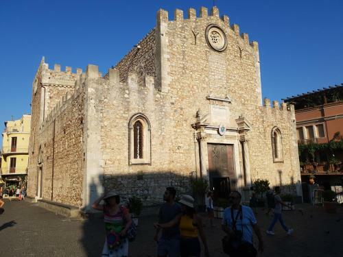 Caccia Apartment