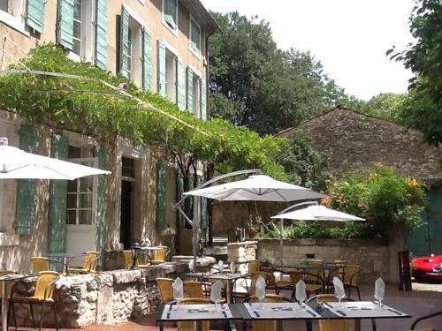Bed & Breakfast Domaine De Pradaous