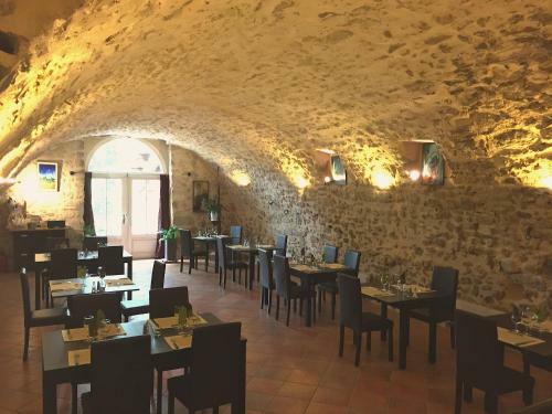 Bed & Breakfast Domaine De Pradaous