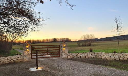 Bed & Breakfast Domaine De Pradaous