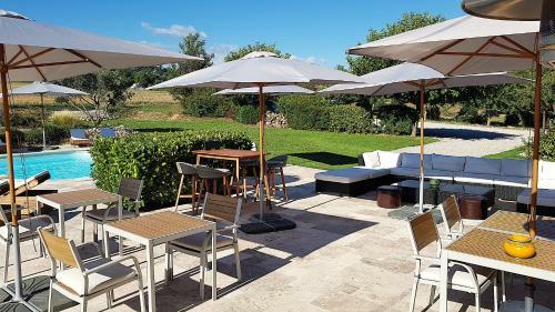 Bed & Breakfast Domaine De Pradaous