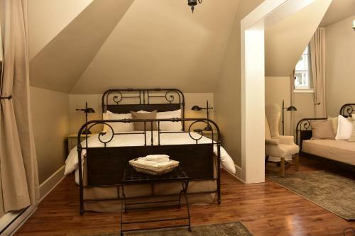 Hotel Manoir Maplewood