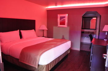 Hotel Trinity Suites Downtown Dallas