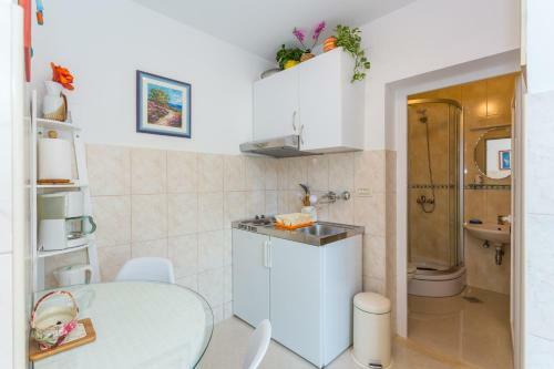Residencia Guesthouse S&l